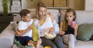 Подборка крутых новых фильмов 2025 для просмотра с детьми