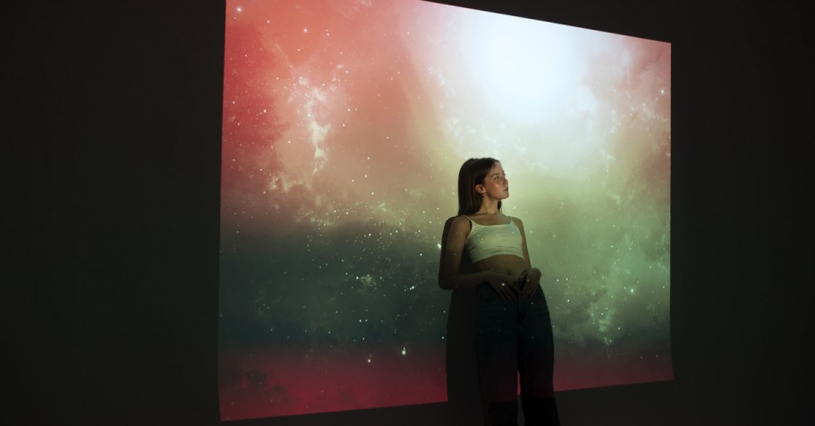 Как проектор создает незабываемую атмосферу для всей семьи