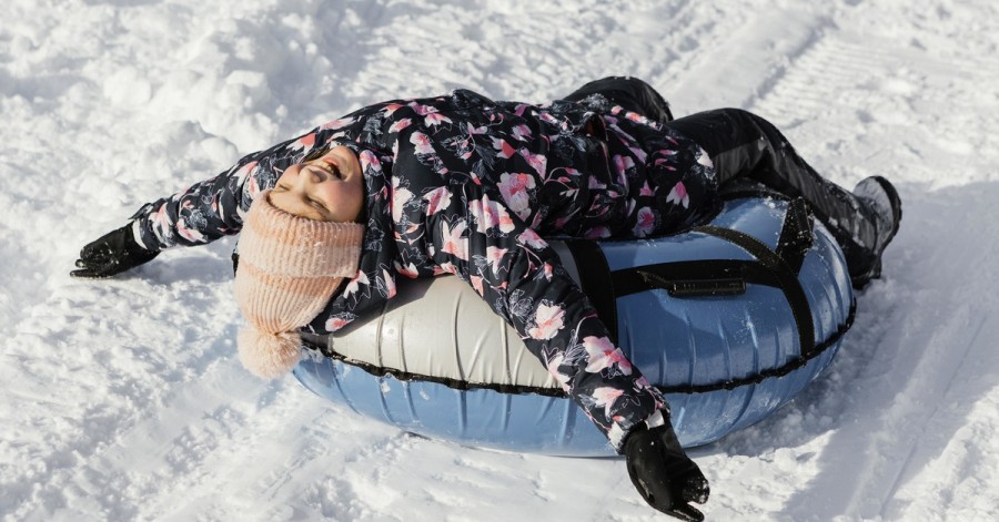 Тюбинг в Киеве 2026: где прокатиться на санках этой зимой