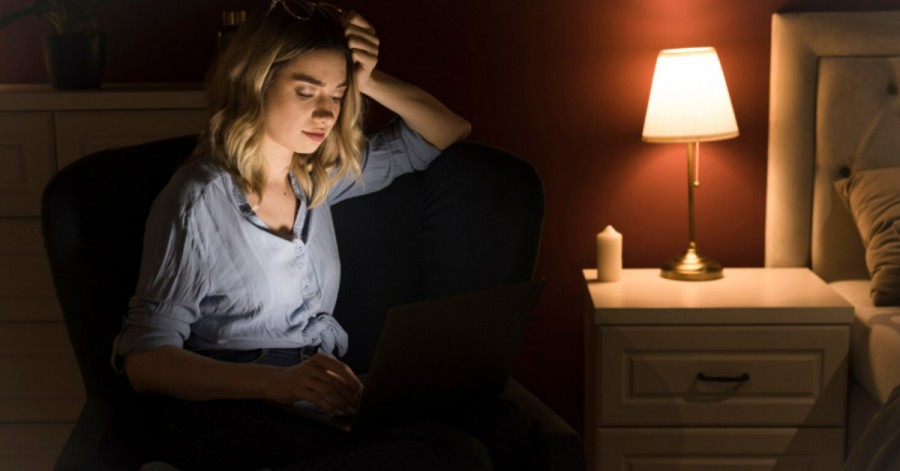 Блэкауты ухудшают зрение: как защитить глаза при отключениях света Блэкауты ухудшают зрение: как защитить глаза при отключениях света