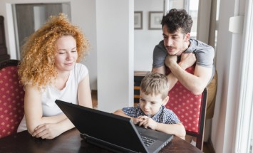 Куда «сводить» ребенка на карантине: самые увлекательные экскурсии, представления и спектакли