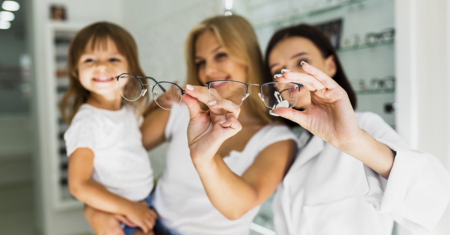 Долой очки: гимнастика для глаз, которая защитит детей от проблем со зрением
