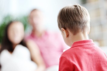 5 токсичных фраз, которые мы говорим детям и чем их следует заменить