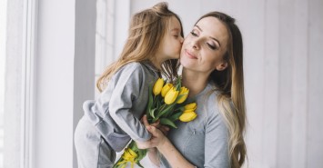 День матери в Украине: стихи, песни и поделки к празднику