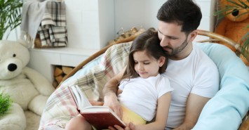 Топ-15 причин читать книги вместе со взрослыми детьми