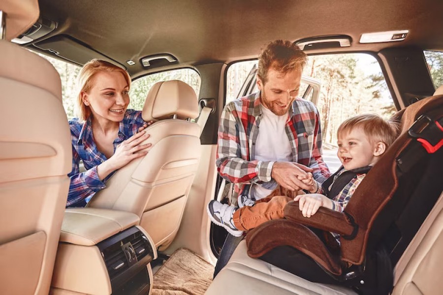 Семья превыше всего: как правильное автострахование обеспечивает спокойствие родителям с детьми