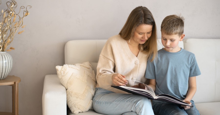 Чтение вслух с ребенком: почему это полезно