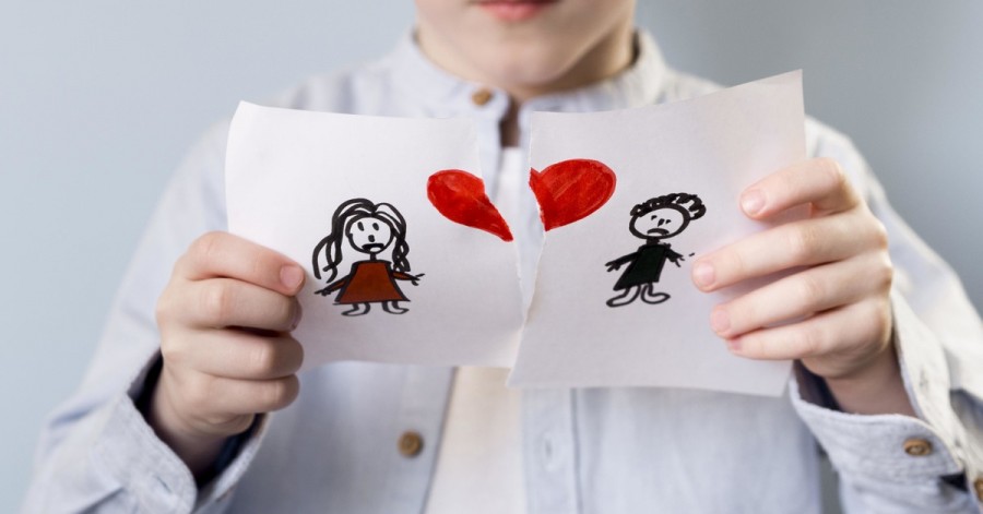 Как не навредить ребенку во время развода