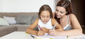 Вчити або не вчити: чи потрібно допомагати школярам робити домашнє завдання