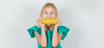 Кукурудза для дітей: коли можна давати
